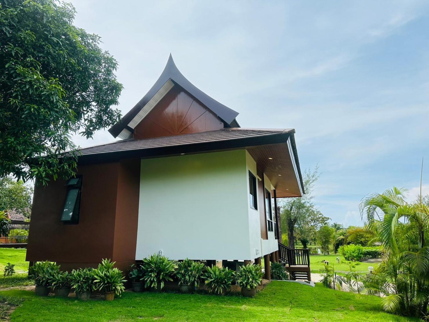 Thailife Wellness & Meditation Resort- Sha Plus Khao Lak Exterior foto