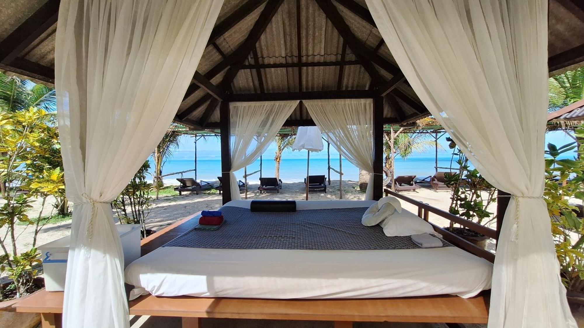 Thailife Wellness & Meditation Resort- Sha Plus Khao Lak Exterior foto